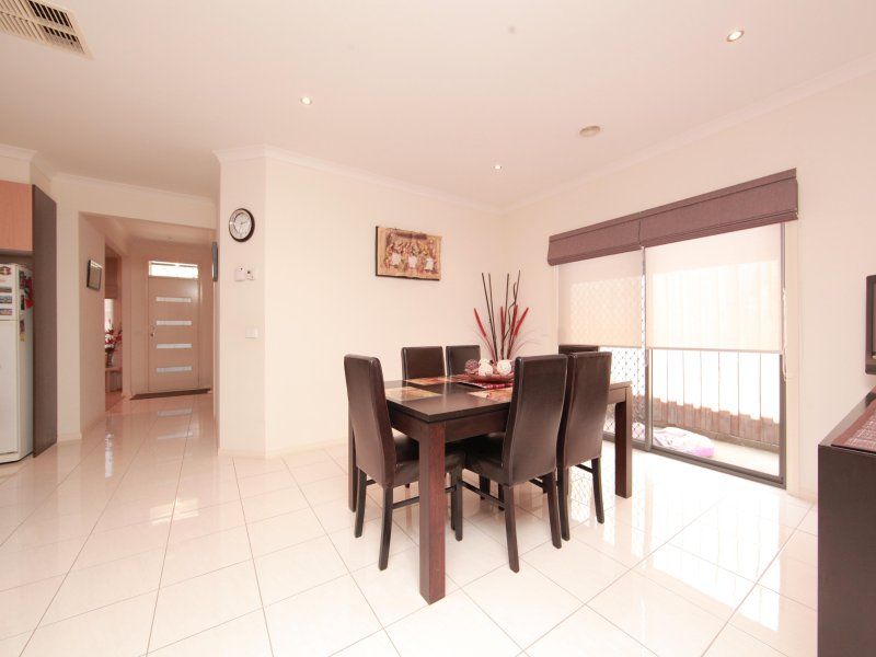 4 Carinya Crescent SOUTH MORANG, South Morang - Thumbnail 8