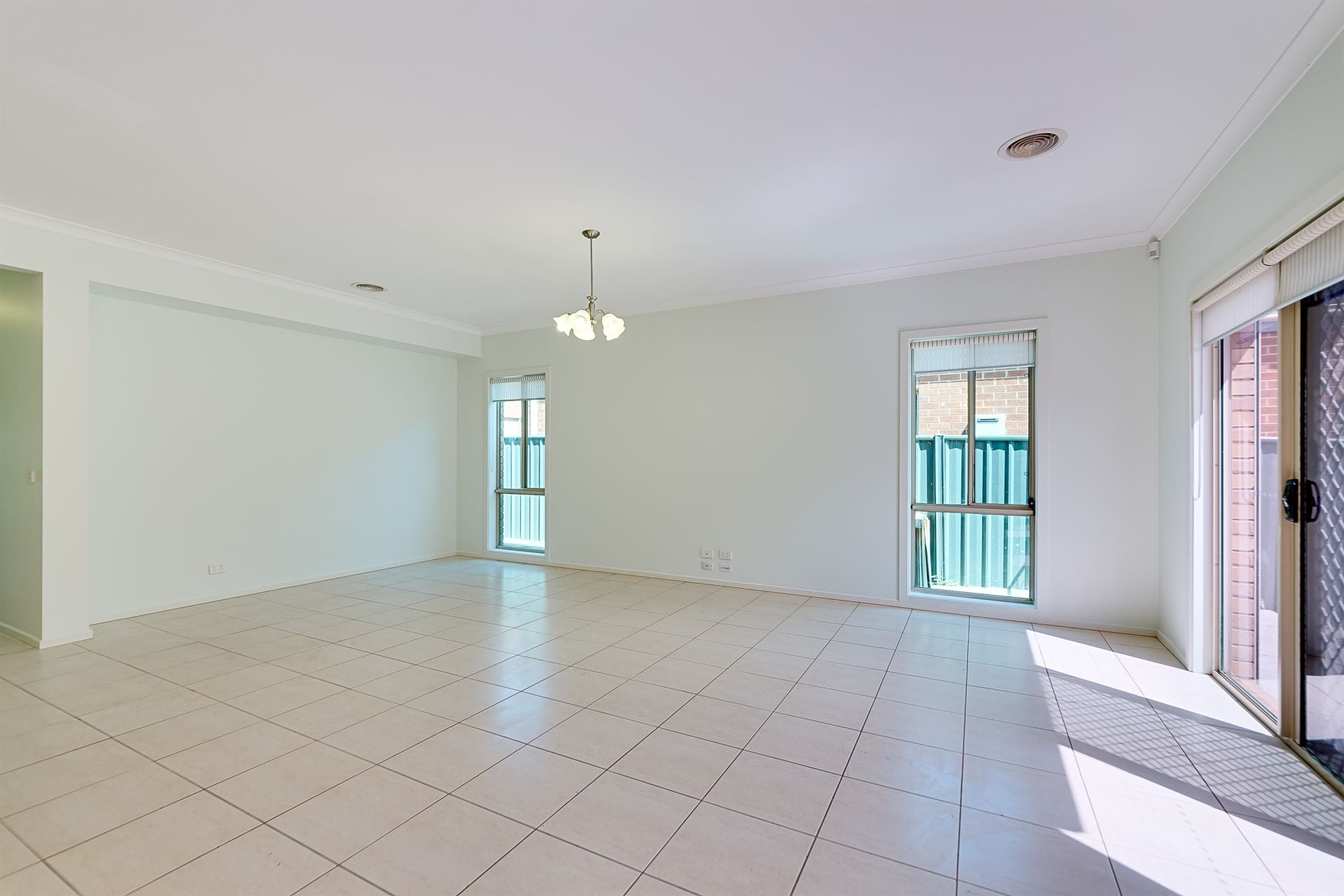 16 Paisley Crescent Mernda, Mernda - Thumbnail 5