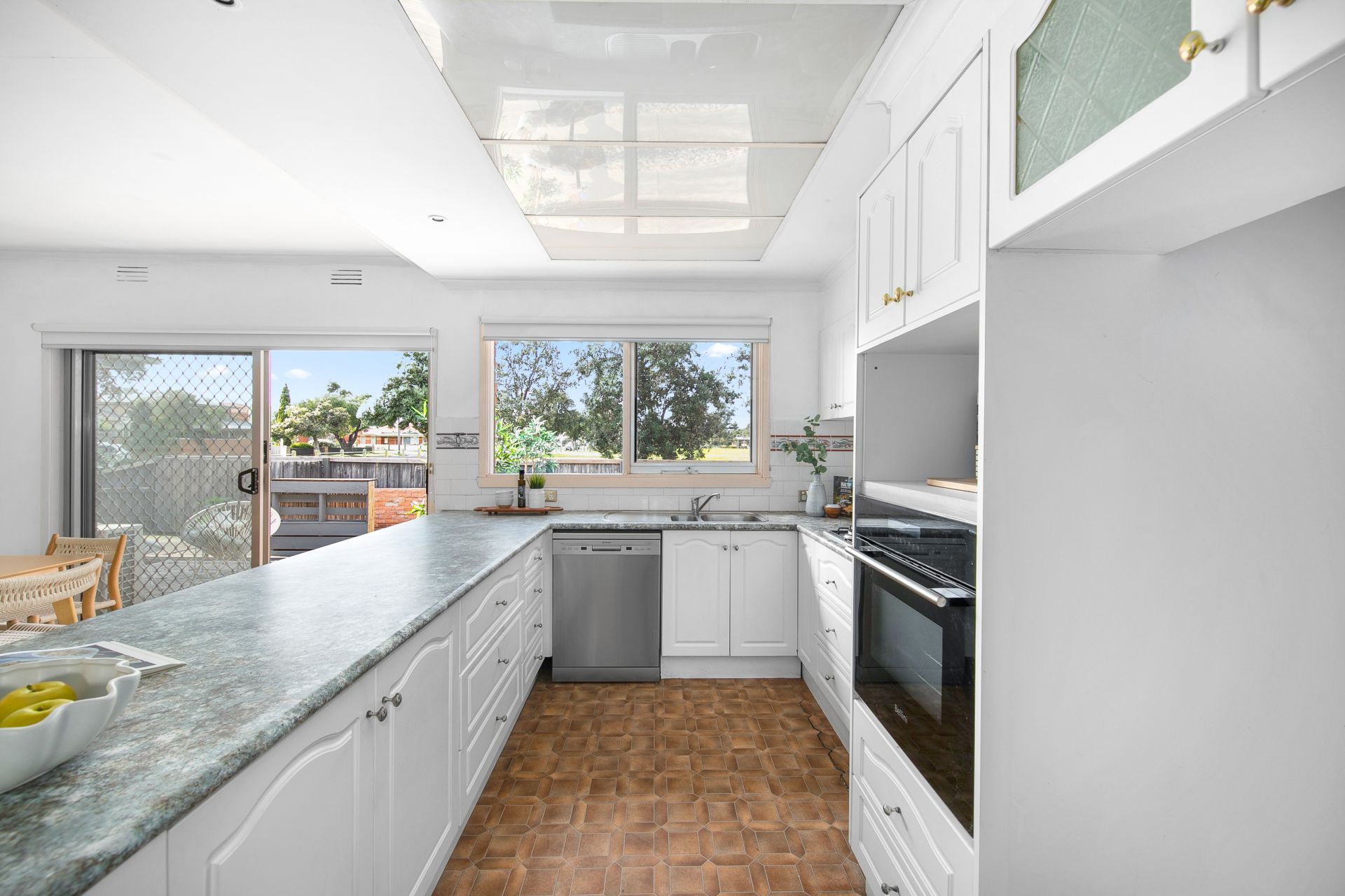 240 Queen Street, Altona - Thumbnail 3