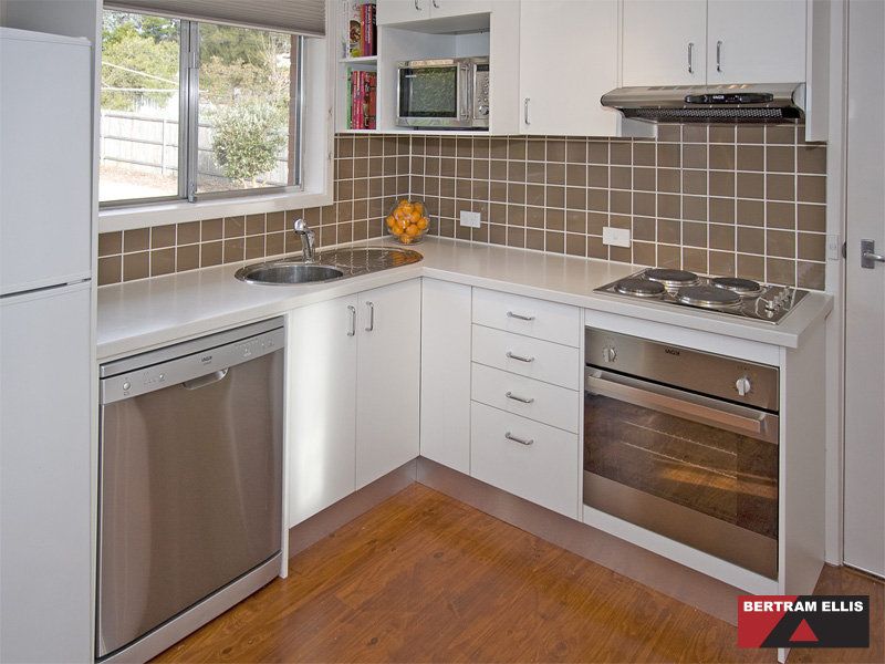 4 Moonta Place, Fisher - Thumbnail 7