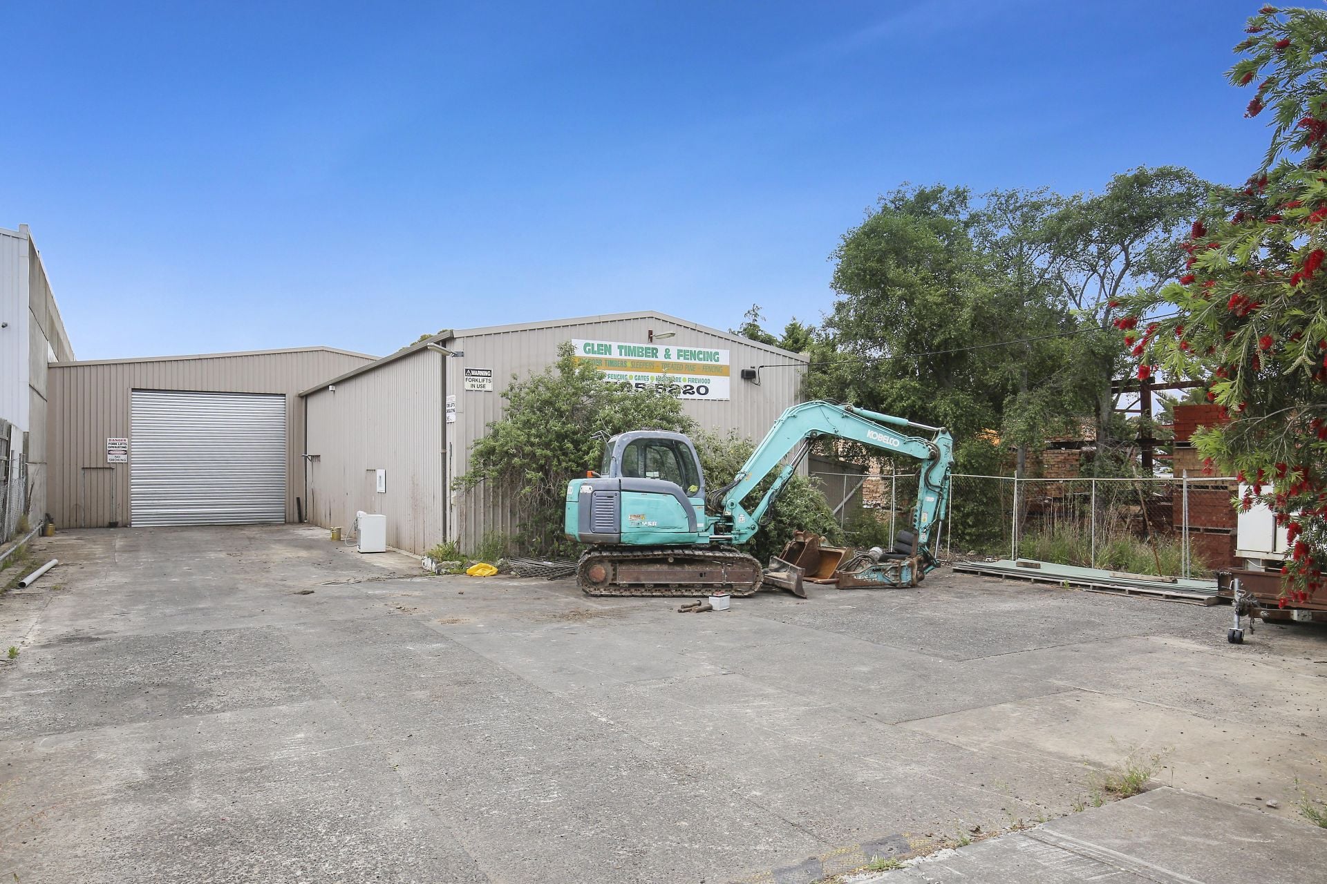 PRIME LOCATION WITH EASY ACCESS TO SYDNEY RD & HUME HWY