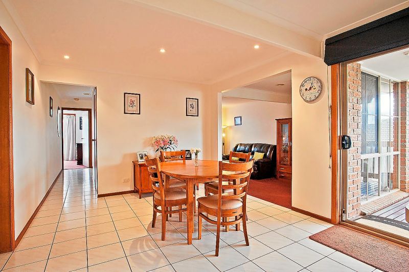 3 Carey Crescent, Bacchus Marsh - Thumbnail 5