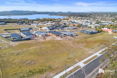 14 Bushland Avenue, Hawley Beach, Hawley Beach - Thumbnail 7