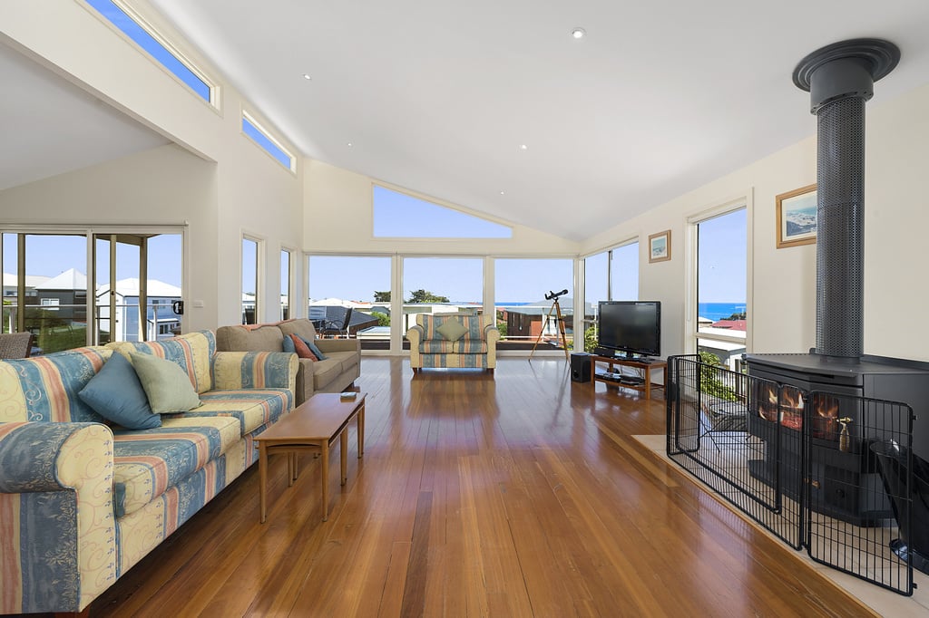 16 Seaview Drive, Apollo Bay, VIC, Apollo Bay - Thumbnail 3