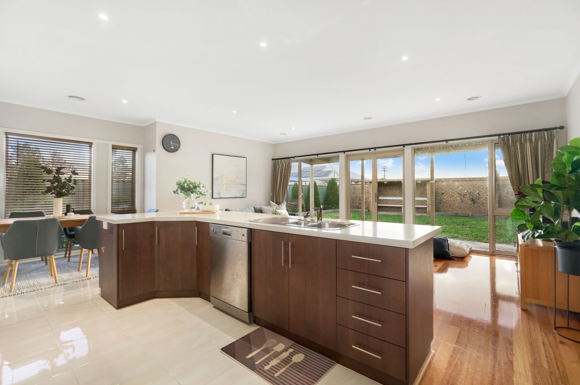 801A Armstrong Street North, Soldiers Hill, Soldiers Hill - Thumbnail 7