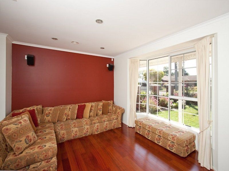 67 Sommers Drive, Altona Meadows - Thumbnail 3