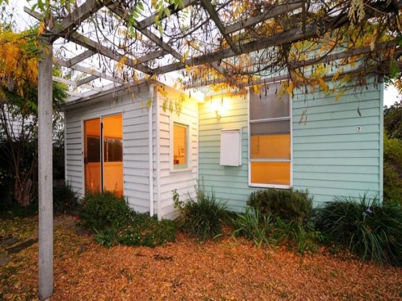 7 Colite Street BARWON HEADS VIC, Barwon Heads - Thumbnail 2