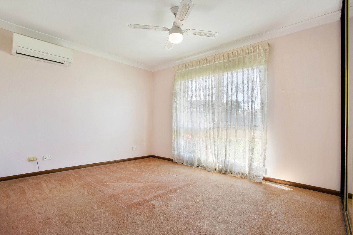 Real Estate For Sale 3 Hanlon Close Minto , NSW