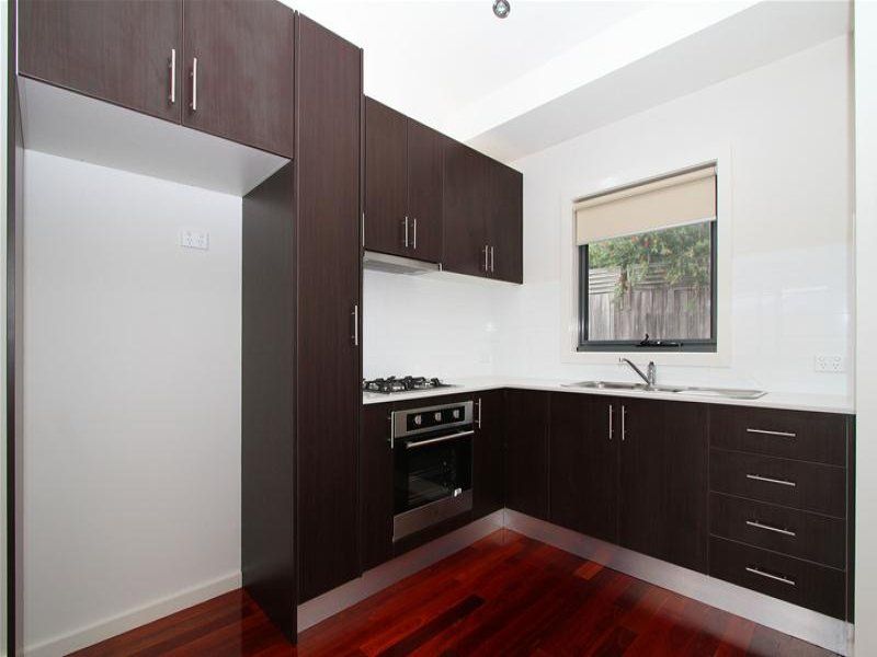 1 Bedroom Unit Plus Study!