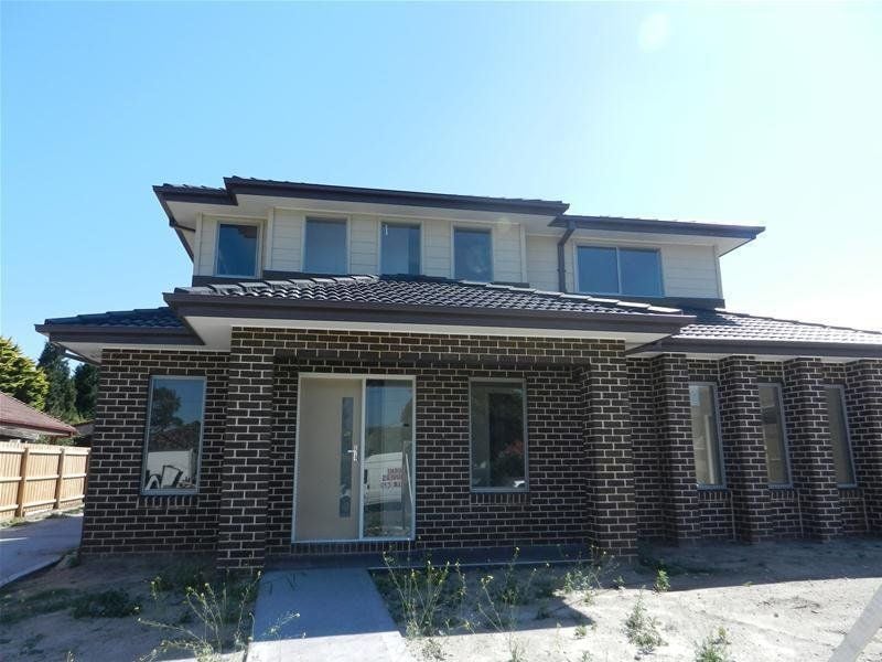 1/4 Leamington Street, Reservoir