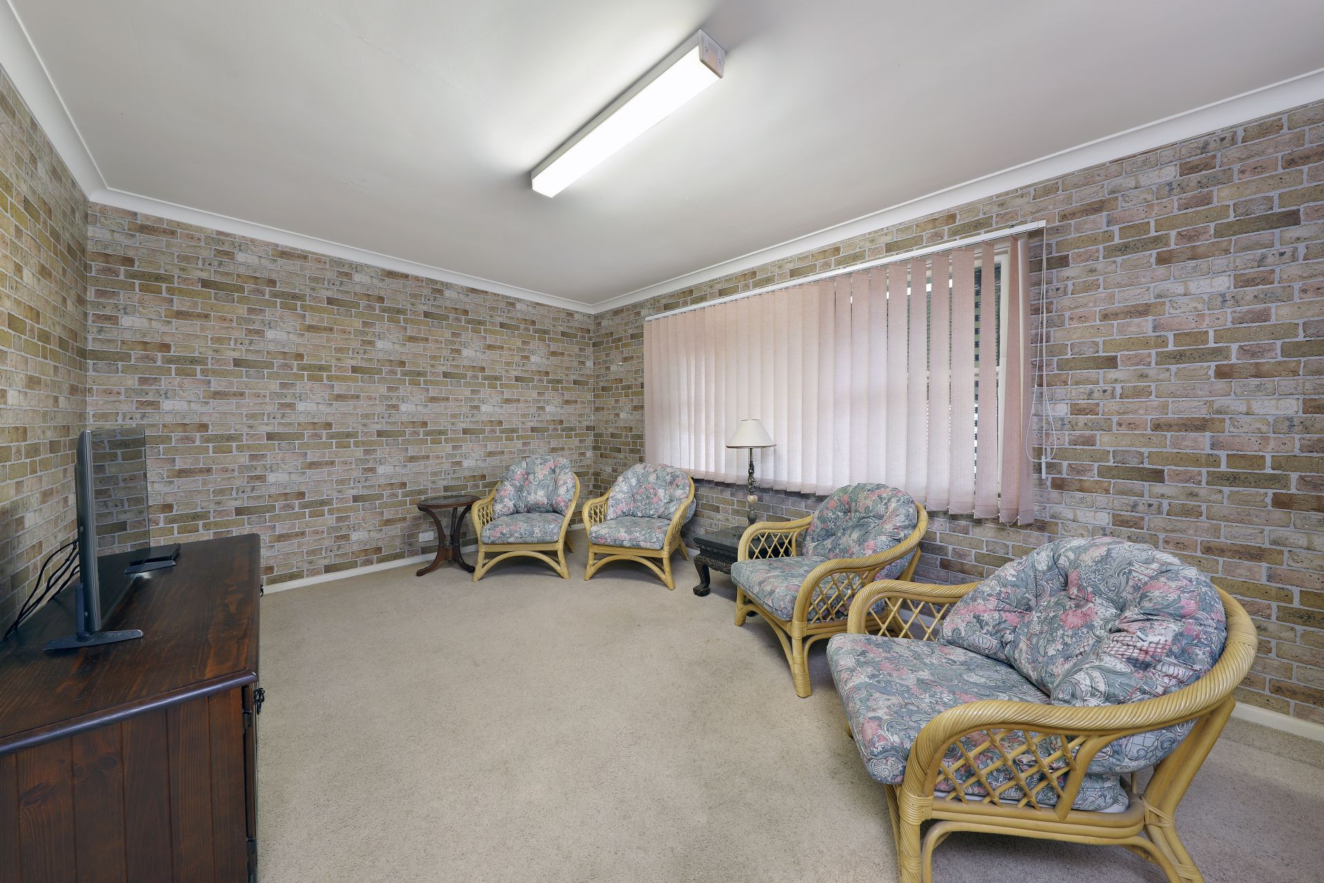 21 Renown Avenue, Miranda, Miranda - Thumbnail 5