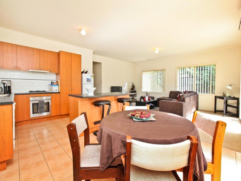 19 Streeton Avenue, Caroline Springs - Thumbnail 3