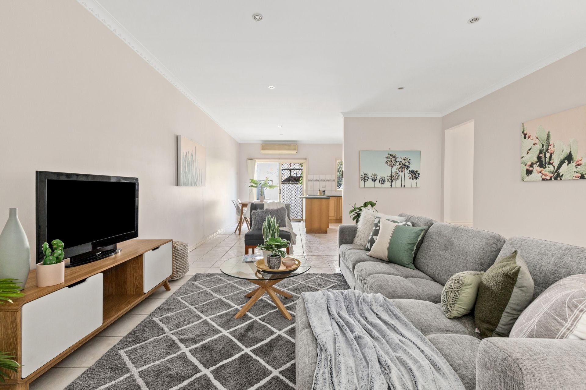 Sunny, Spacious & Superbly Located