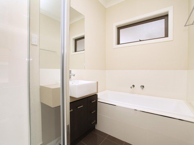 6 Fetcham Lane, Caroline Springs - Thumbnail 6