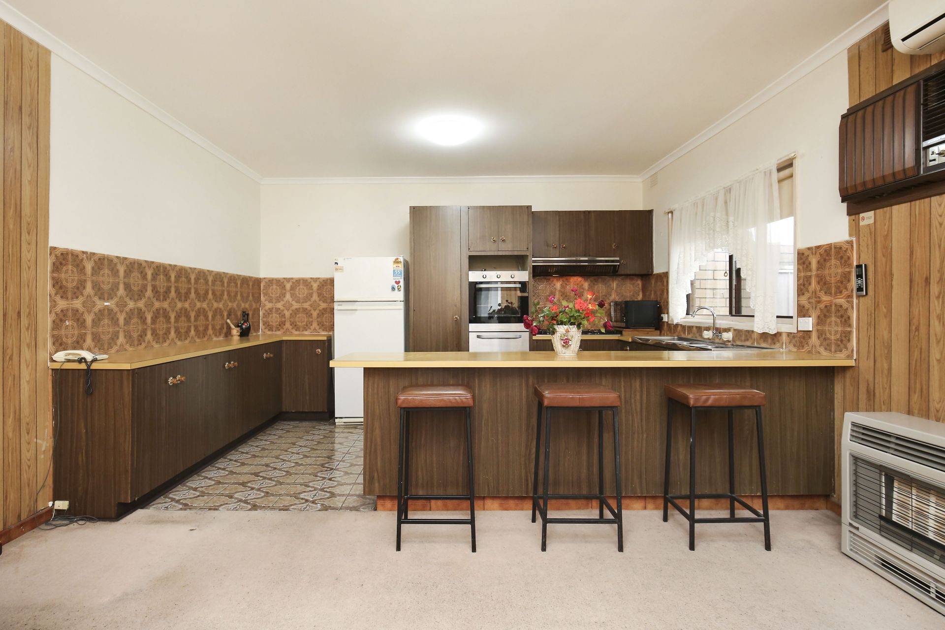 AFFORDABLE OPPORTUNITY, DESIRABLE LOCATION