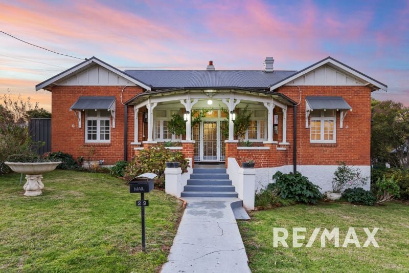 JUNEE 29 Pretoria Avenue