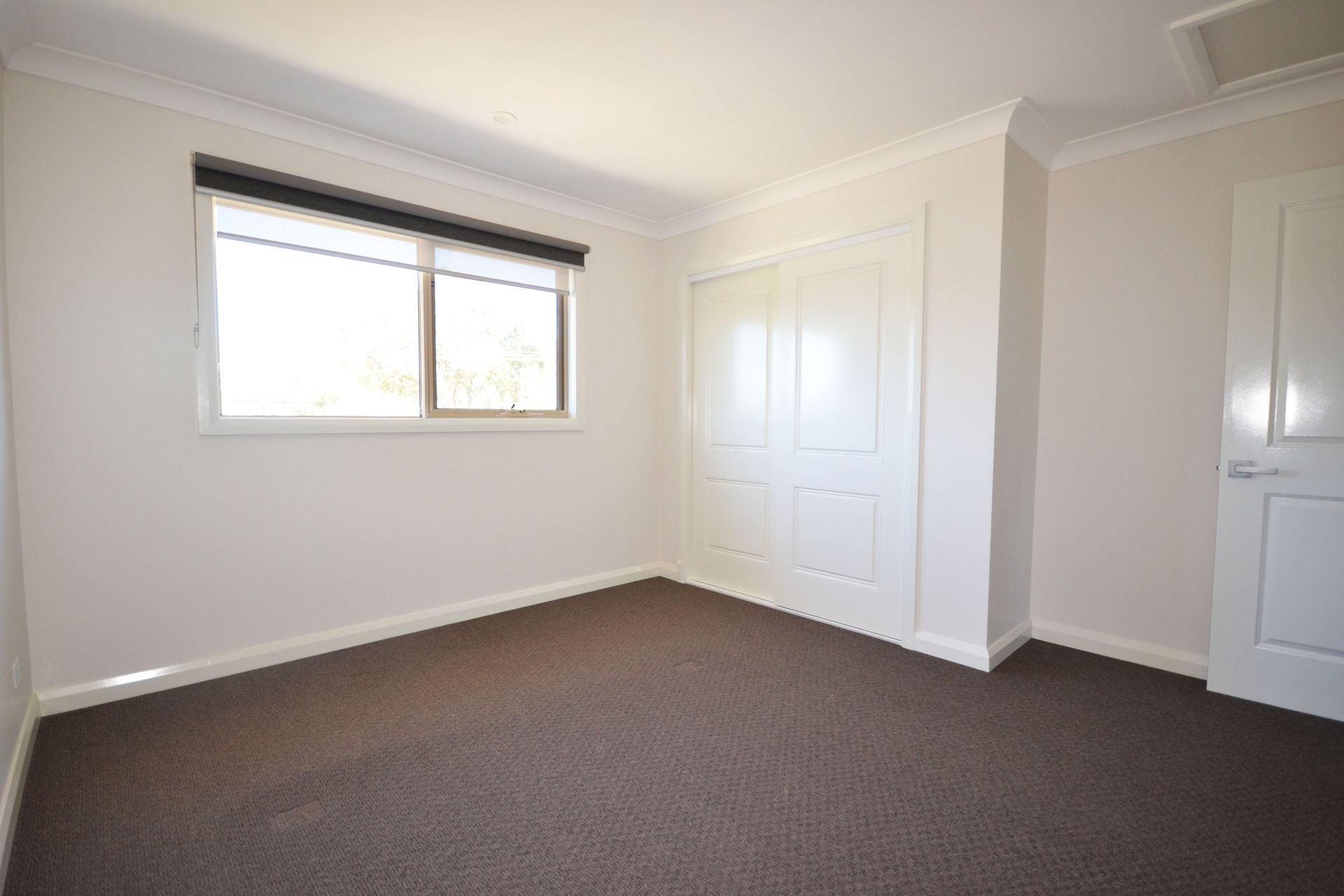 CONTEMPORARY DELIGHT - THE EPITOME OF ELEGANCE WITH PARKLAND VIEWS
