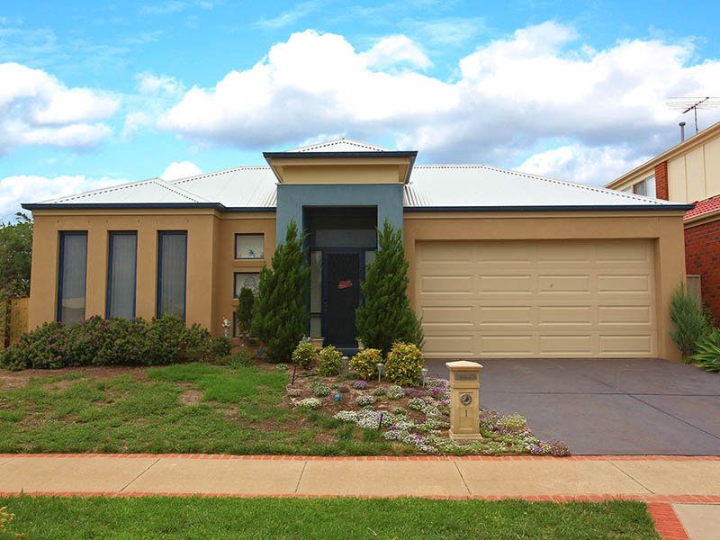 1 Finstall Close, Caroline Springs - Thumbnail 2