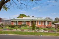 6 Eade Avenue, Warragul VIC