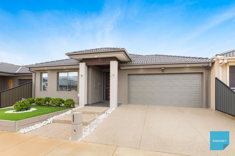16 Caro Way, Fraser Rise - Thumbnail 3