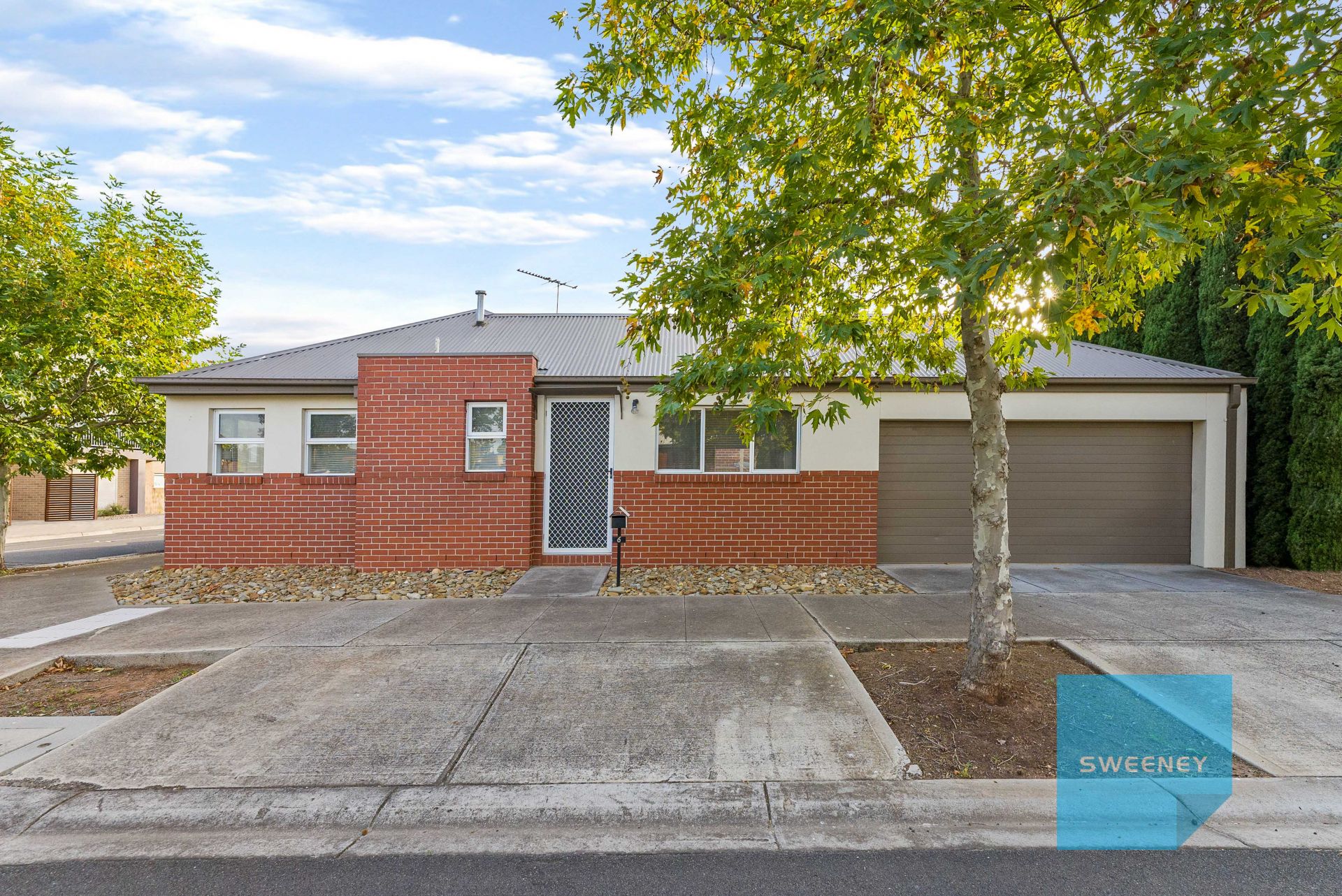 6 Strathvea Lane, Caroline Springs - Thumbnail 2