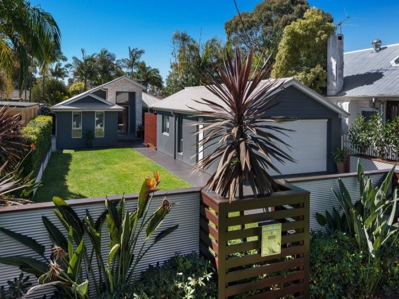 33 Taronga Parade, CARINGBAH, Caringbah - Thumbnail 2