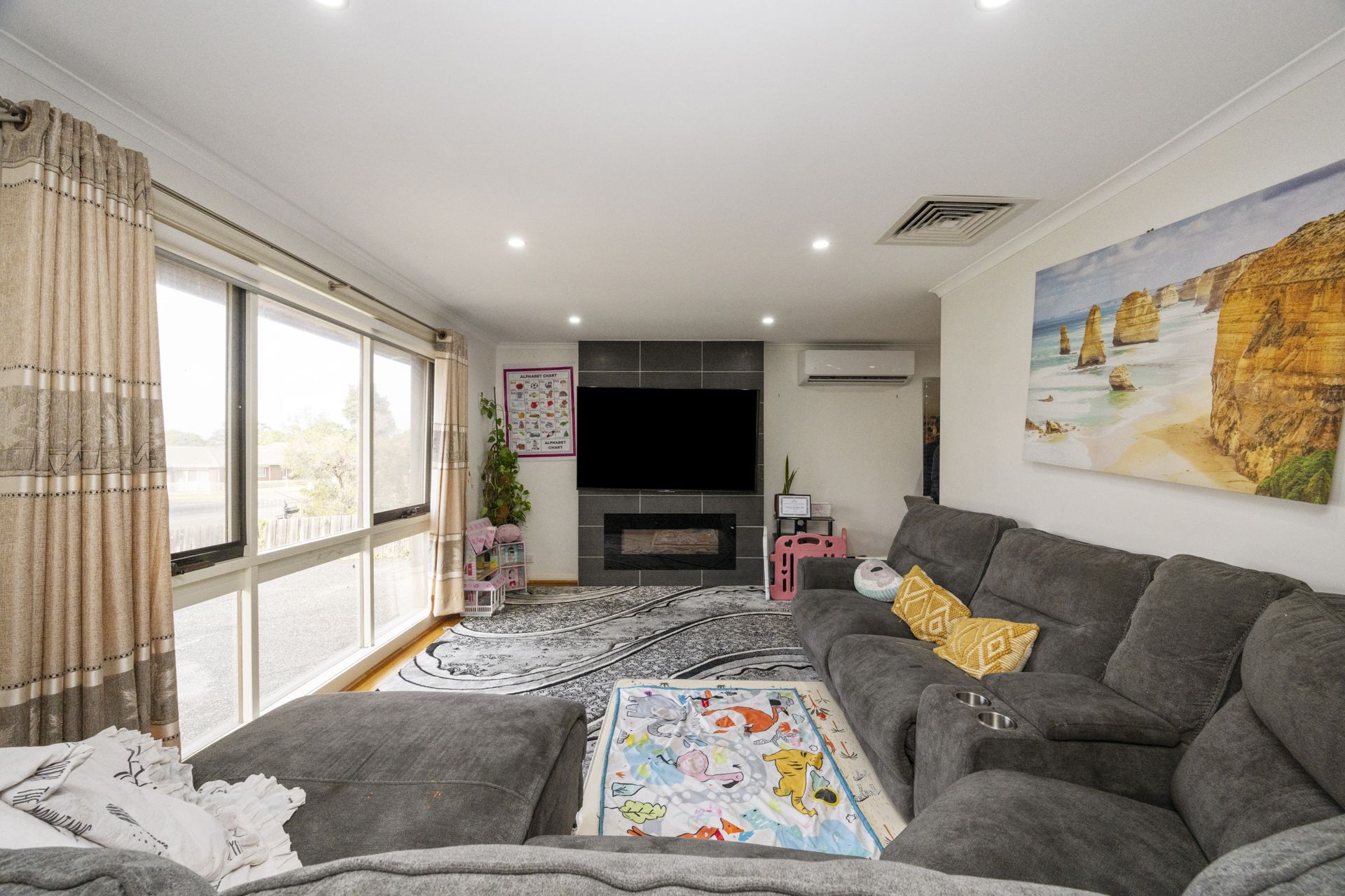 BEAUTIFUL HOME IN A PRIME LOCATION