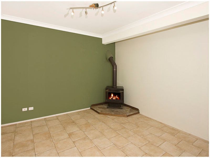 38 Wattle Street, Bowen Mountain - Thumbnail 4