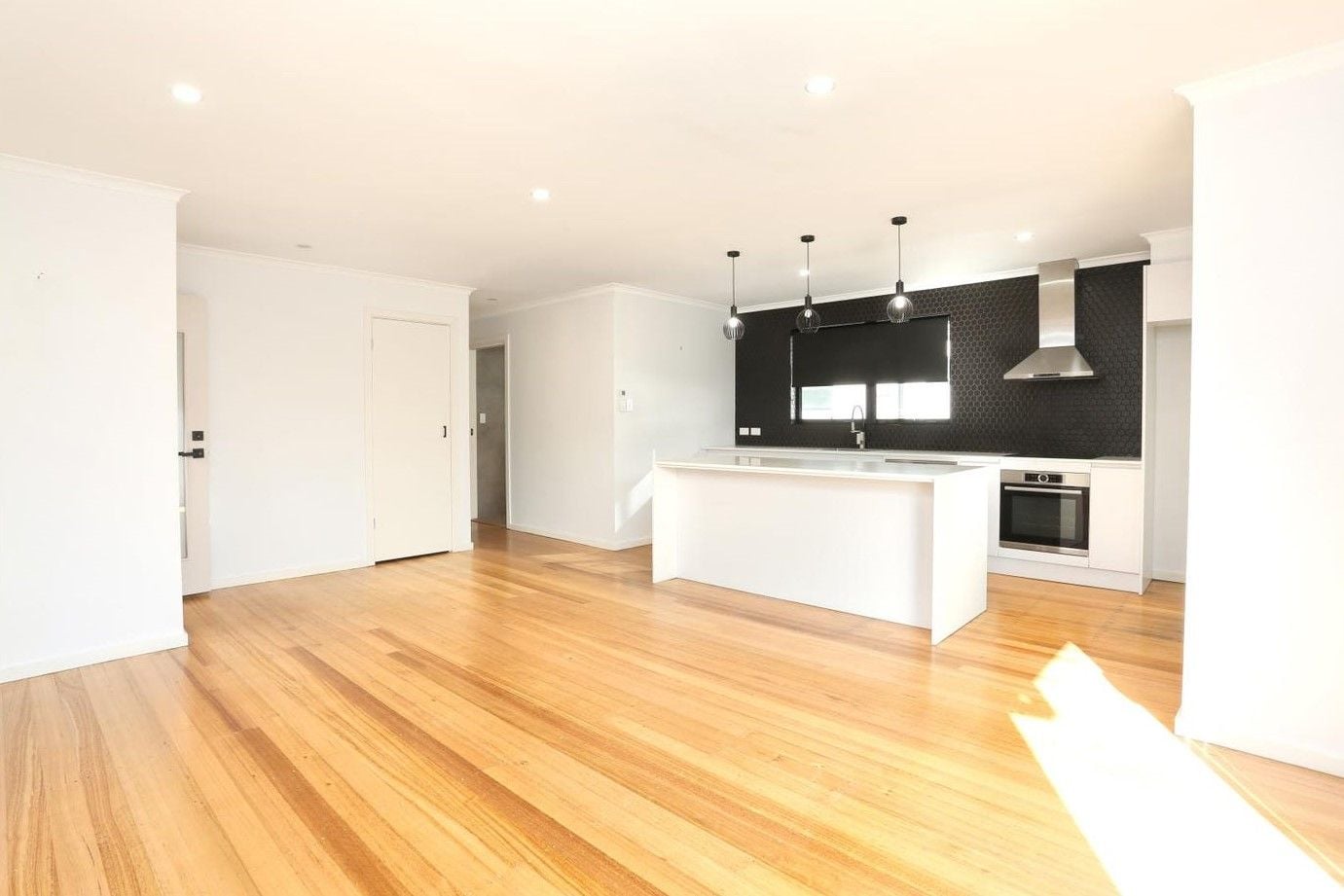 28 Stafford Street Footscray VIC, Footscray - Thumbnail 3