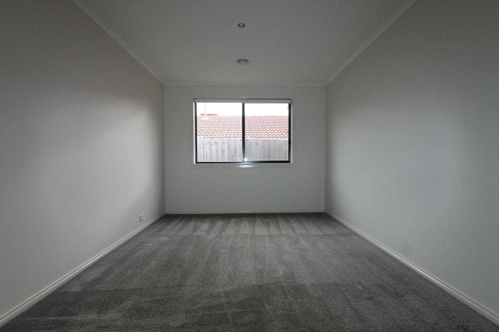 WARM AND INVITING FAMILY HOME!!