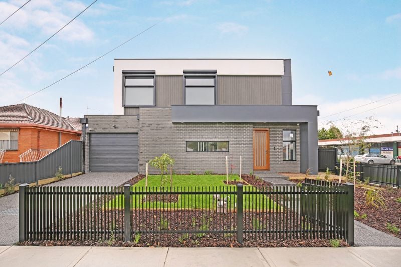 8 Invermay Street, Reservoir