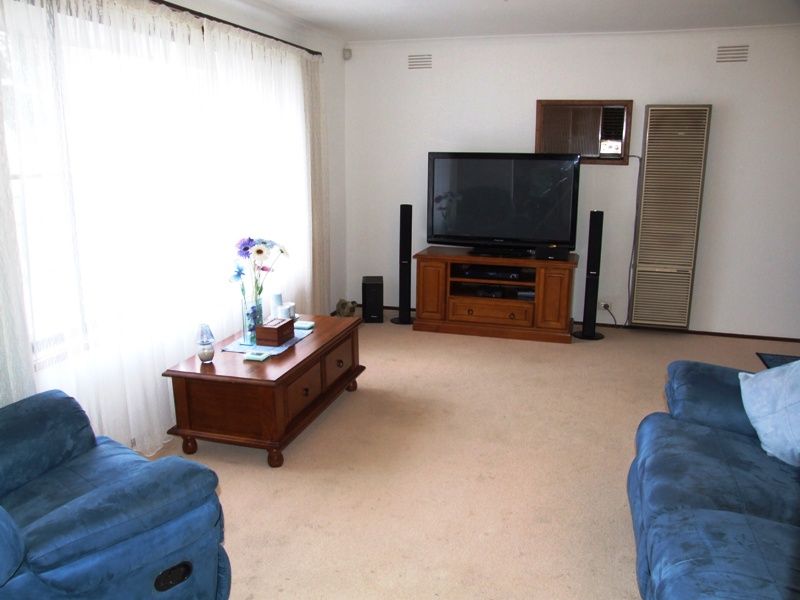 9 Davies Street, Bacchus Marsh - Thumbnail 3