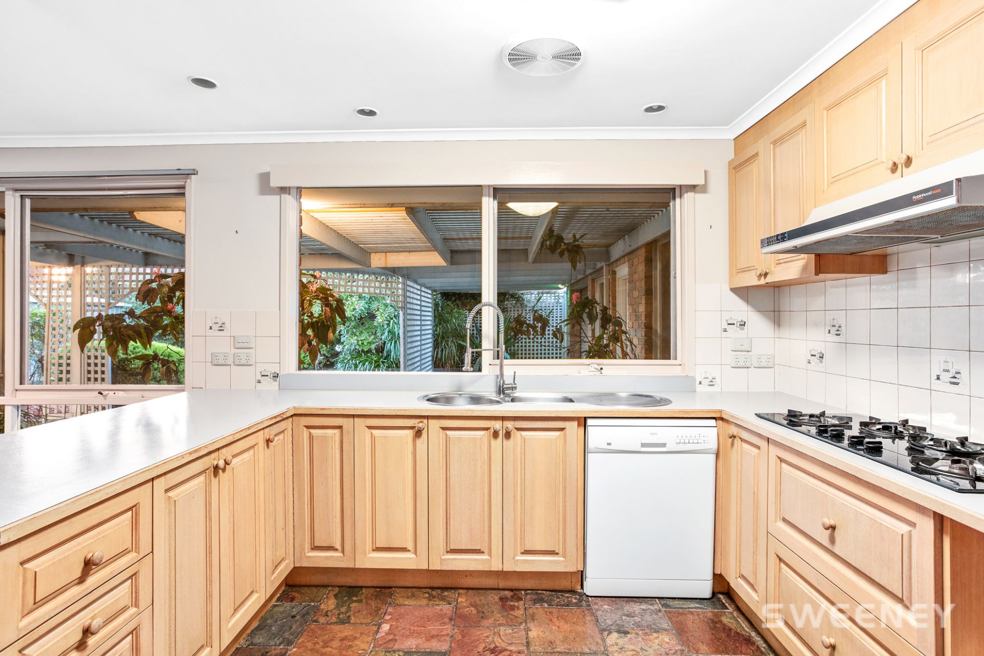 10 Eucalypt Court, Altona Meadows - Thumbnail 8