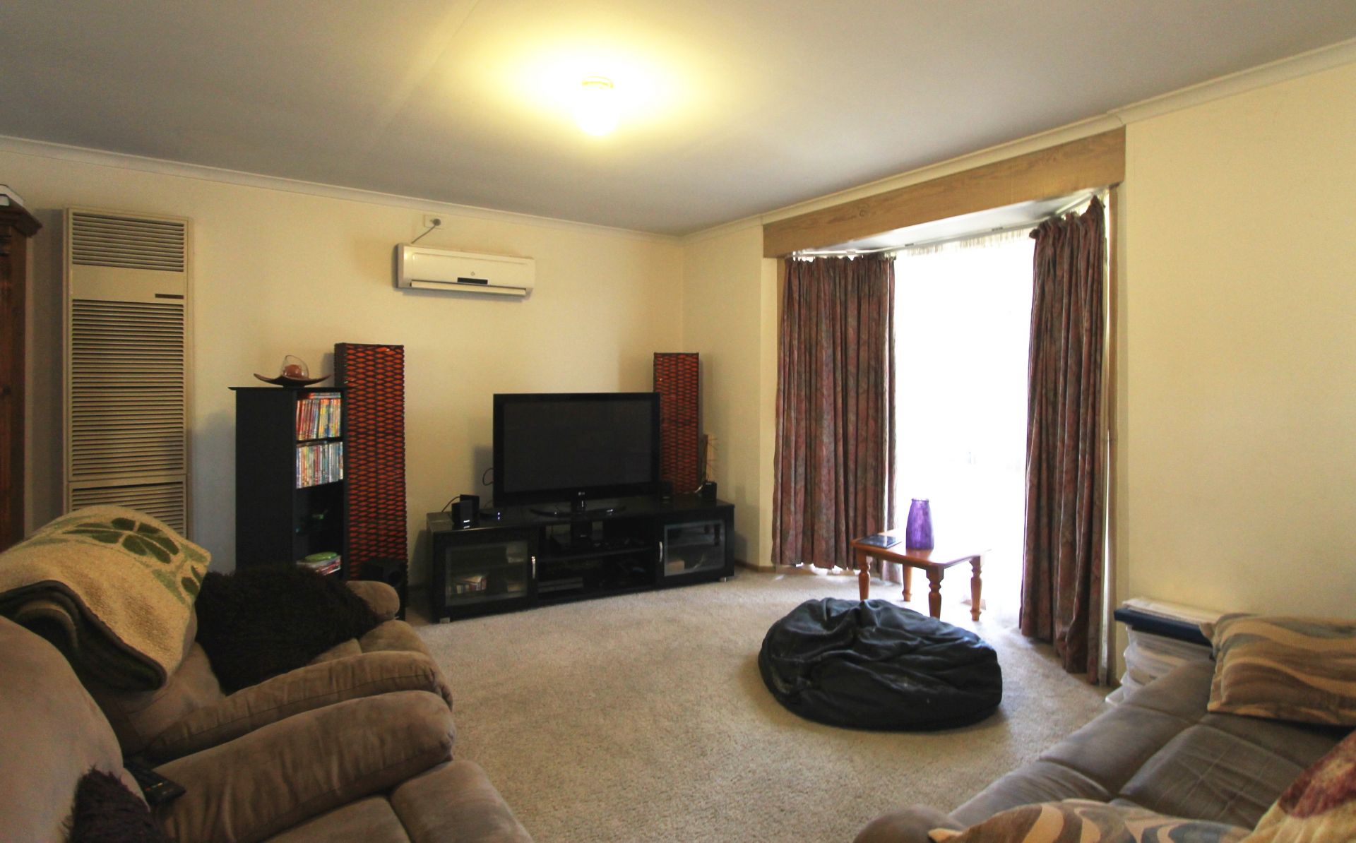 AFFORDABLE  FAMILY LIVING IN A QUIET COURT LOCATION