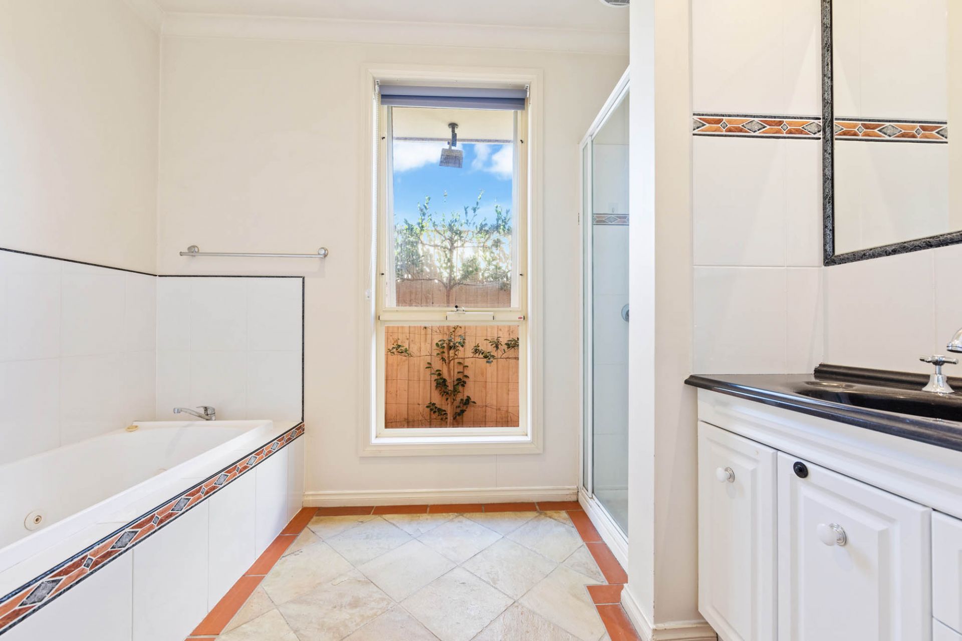16A Wattle Grove, McKinnon - Thumbnail 6