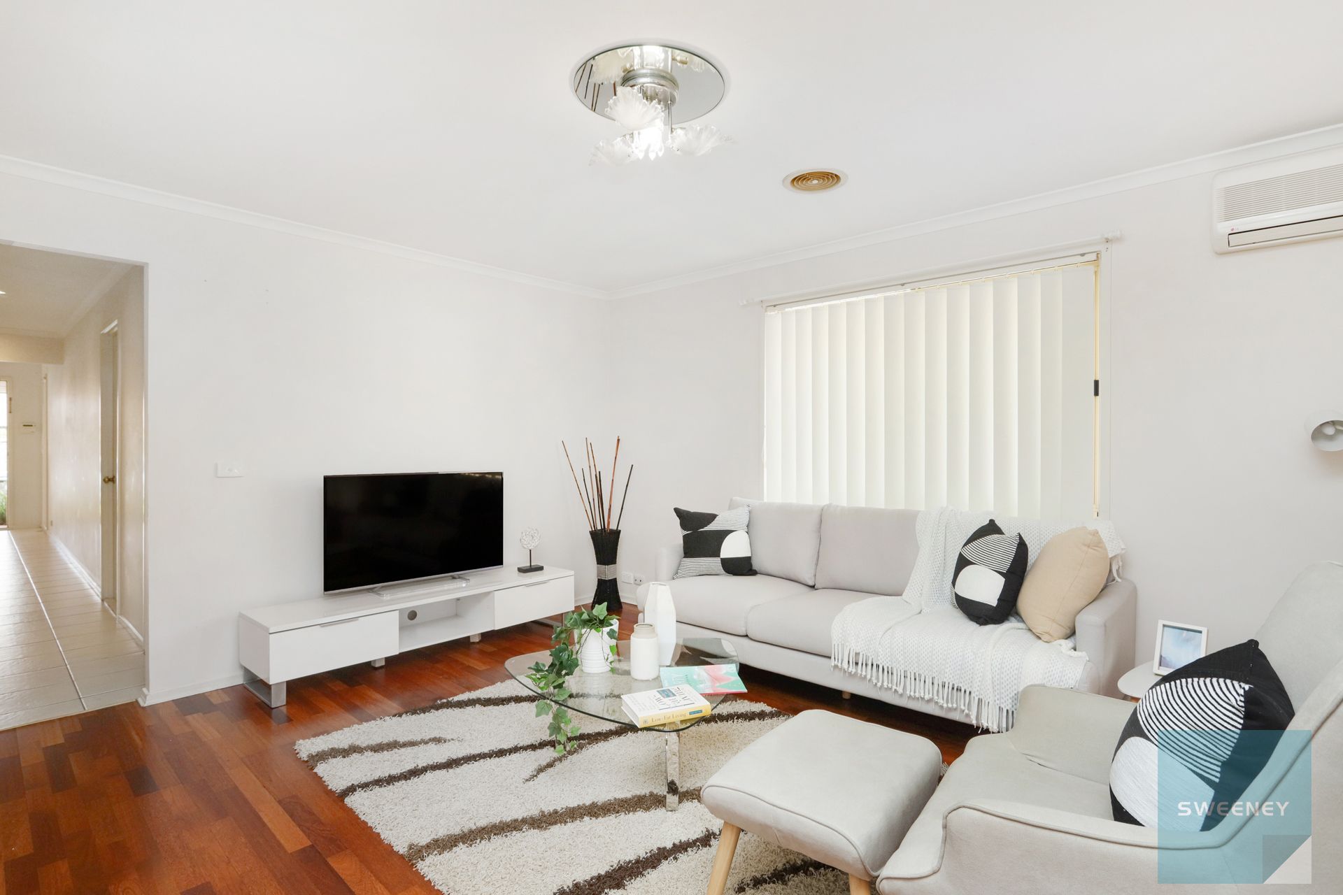 18 Holcolme Street, Caroline Springs - Thumbnail 7