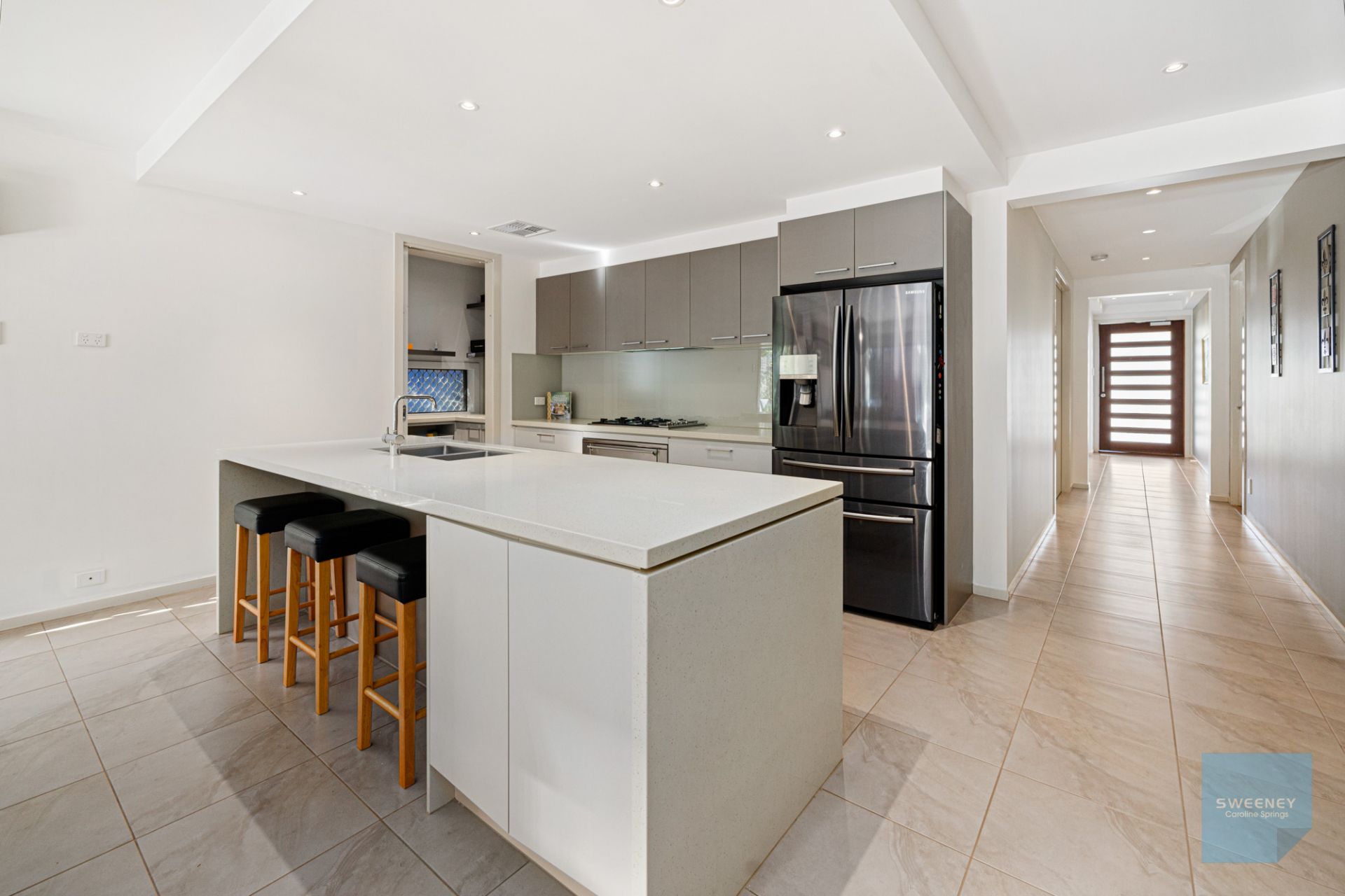 10 Peppermint Grove, Taylors Hill - Thumbnail 4
