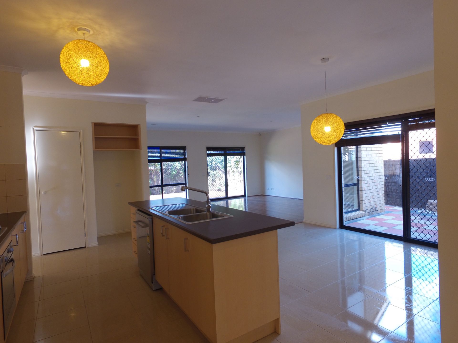 26 Klippel Way, Caroline Springs - Thumbnail 4