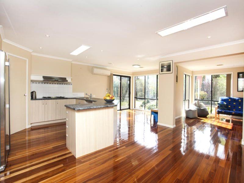 4 Lonsdale Court, Caroline Springs - Thumbnail 5