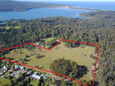 HIGHLY SOUGHT AFTER COASTAL ACERAGE