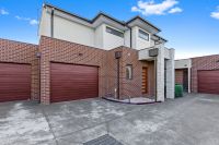2/53 Loch Street, Cranbourne VIC