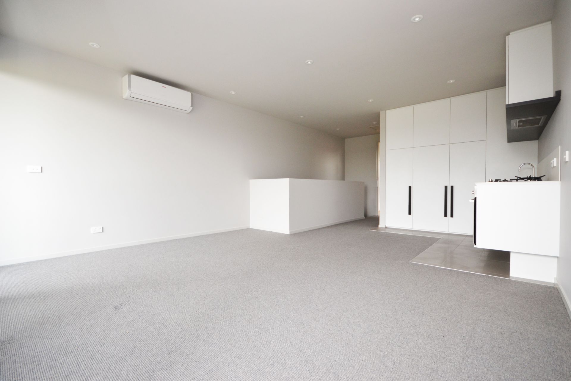 CONTEMPORARY ELEGANCE & STYLE