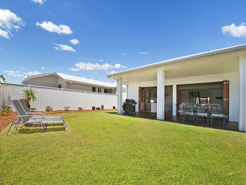 1 Nevis Court KAWANA ISLAND QLD, Kawana Island - Thumbnail 5