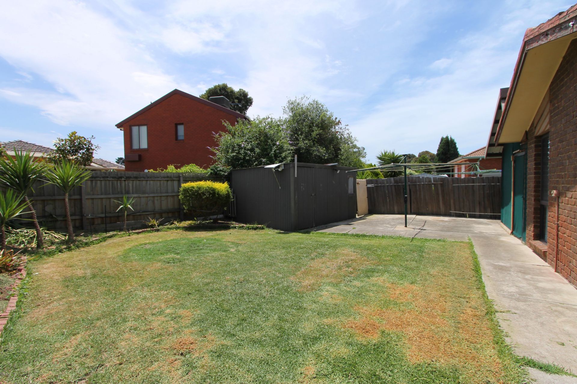 PERFECTLY LOCATED FAMILY HOME