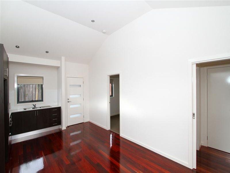 1 Bedroom Unit Plus Study!