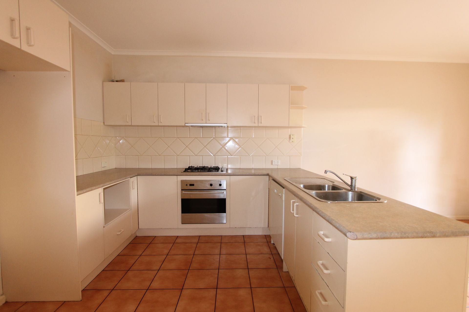 IF LOCATION IS WHAT YOU NEED, LOOK NO FURTHER!!!