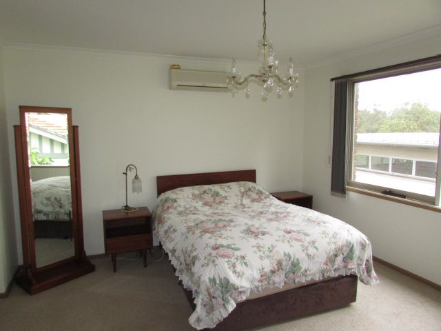 **Great location in picturesque street**
