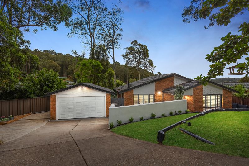 Real Estate For Sale 4 Tanunda Close Eleebana , NSW