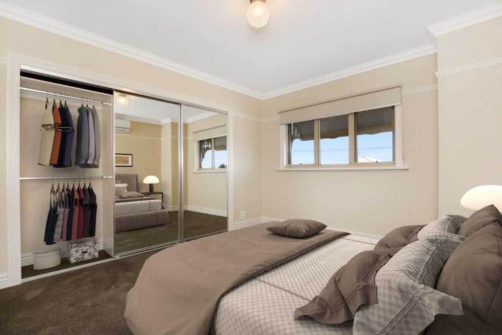 NEW TOWNHOUSE IN PERFECT LOCATION
