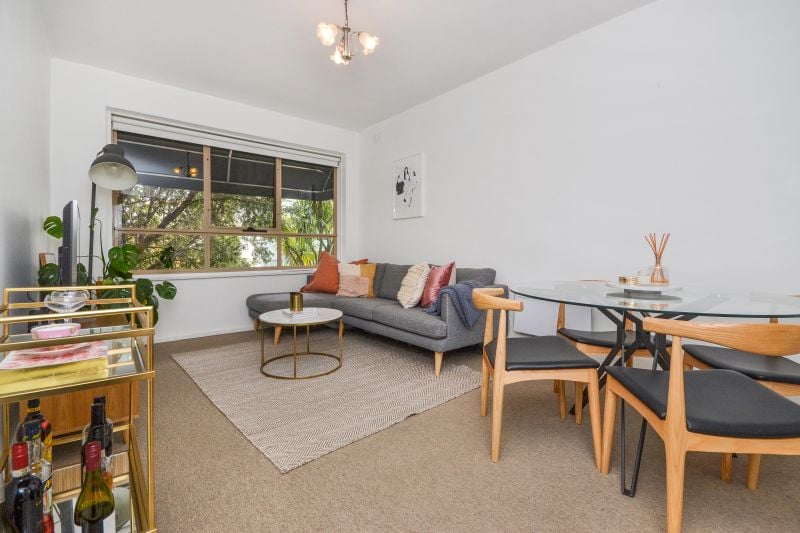 10/87a Clyde Street, Thornbury